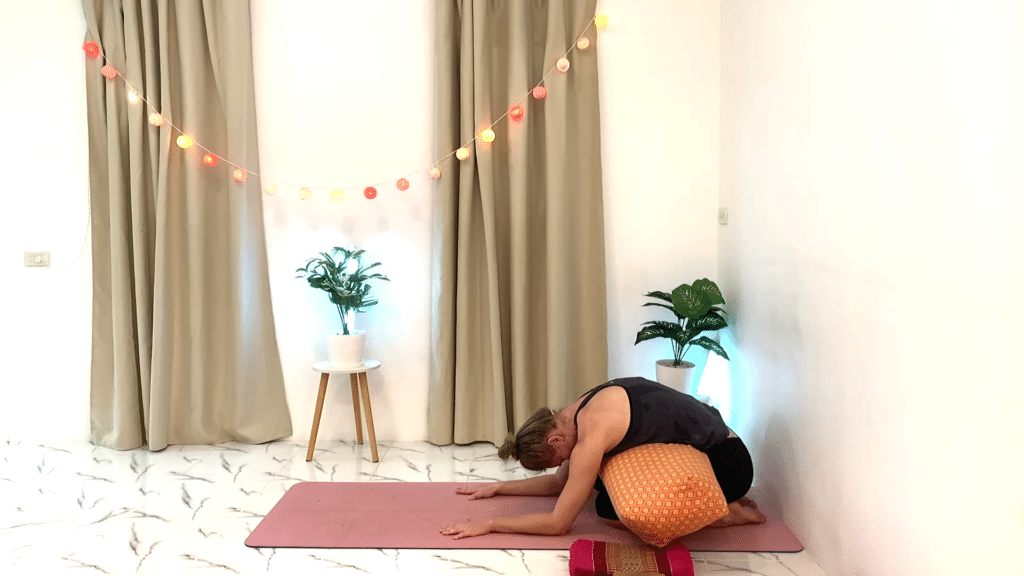 Supported resting pose used in physio-emotional coaching